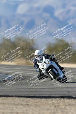 media/Dec-07-2025-CVMA (Sun) [[3e7d2de5dc]]/Race 12- Formula 40 MW and LW/